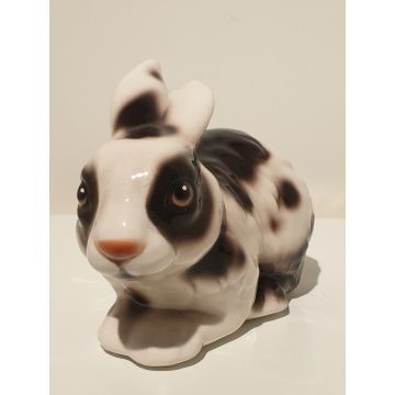 Lapin, figurine en porcelaine colorée brun-blanc 11x17 cm