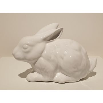 White porcelain rabbit figurine 11x17 cm