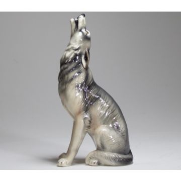 Der Wolf ruft  Porzellanfigur sitzend 33cmx18cm