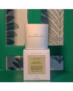 Duft-Kerze "The Olphactory White Isignia", 40h Acqua Bergamota Ambientair Bergamotte, Zeder, weißer Pfirsich